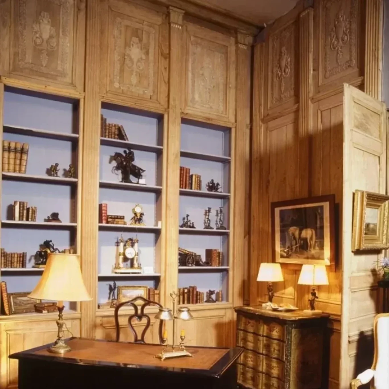 Boiserie fin XVIIIe début XIXe de style Empire - Rémy Motte Boiserie fin XVIIIe début XIXe de style Empire - Rémy Motte