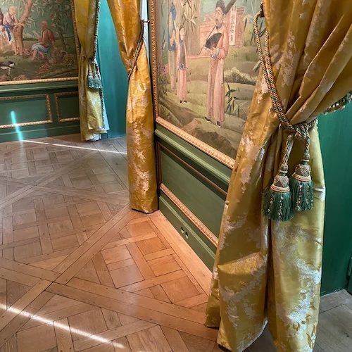 Réalisation d'un chantier complet avec boiserie, rideaux... Réalisation d'un chantier complet avec boiserie, rideaux... par Rémy Motte